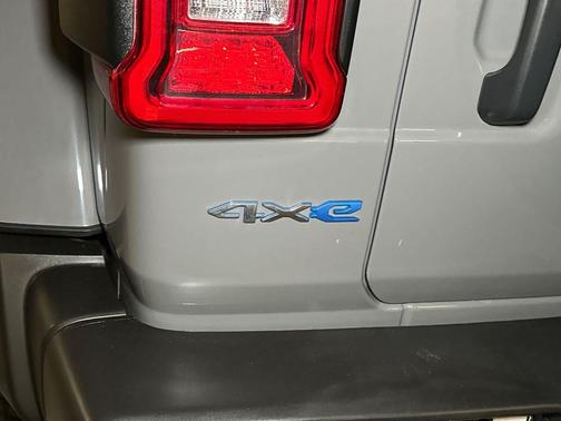 Sting Gray Clearcoat 2022 Jeep Wrangler Unlimited 4xe Sahara