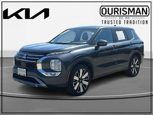 Graphite Gray / Black 2025 Mitsubishi Outlander SE