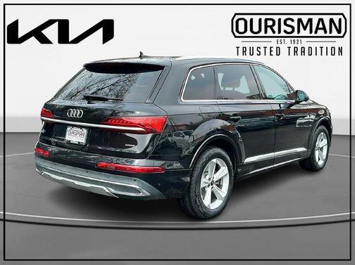 2022 Audi Q7 45 Premium