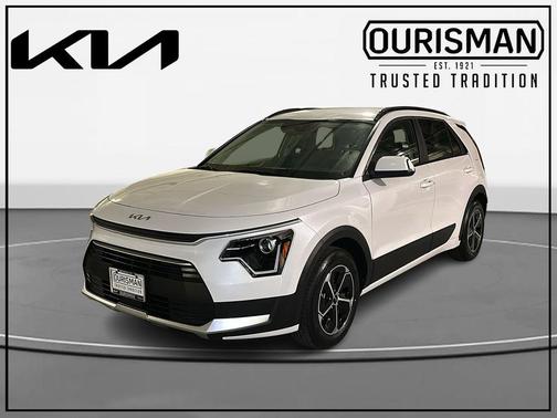 White Pearl 2026 Kia Niro EX