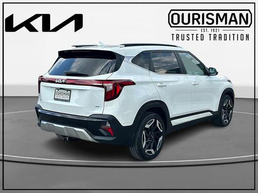 Snow White Pearl 2024 Kia Seltos SX