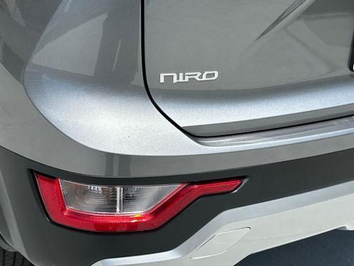 Steel 2026 Kia Niro LX