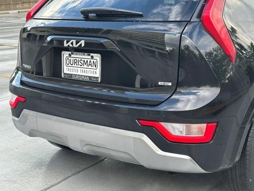 2025 Kia Niro SX