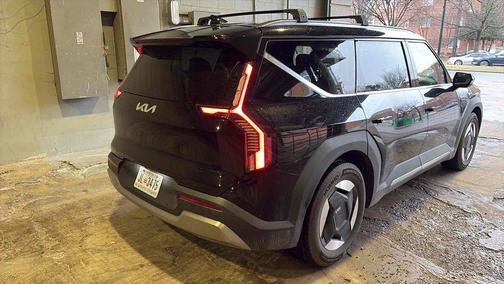Aurora Black 2024 Kia EV9 Wind