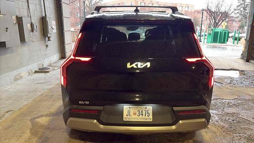 Aurora Black 2024 Kia EV9 Wind