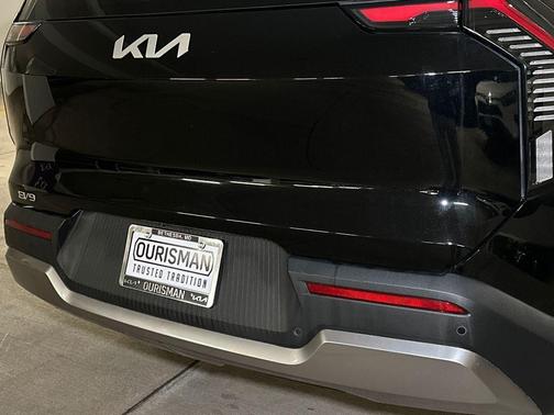 Aurora Black 2024 Kia EV9 Wind
