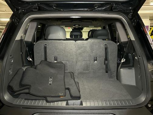 Aurora Black 2024 Kia EV9 Wind