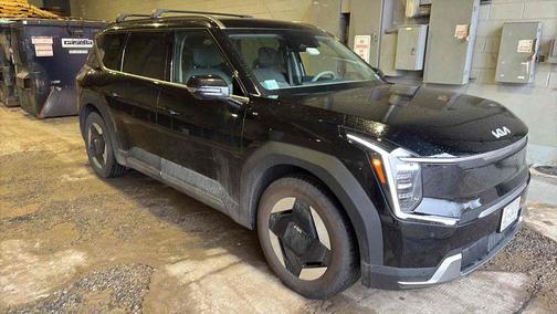Aurora Black 2024 Kia EV9 Wind