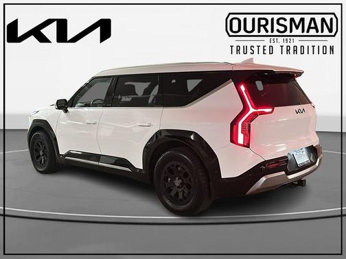 Glacial White Pearl 2025 Kia EV9 Land