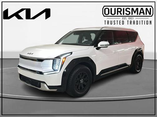 Glacial White Pearl 2025 Kia EV9 Land