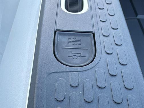 2024 Rivian R1T Adventure Package