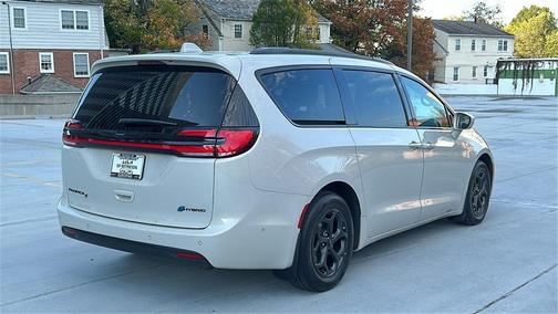 2021 Chrysler Pacifica Hybrid Limited