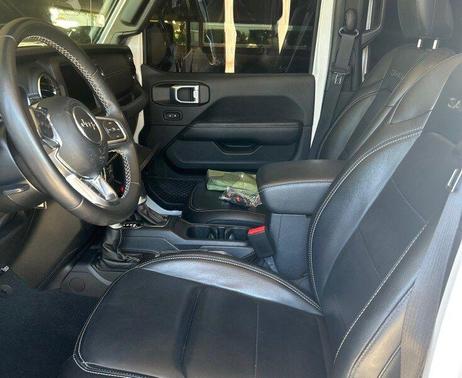 Bright White Clearcoat 2022 Jeep Wrangler Unlimited 4xe Sahara