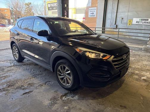 2017 Hyundai TUCSON SE