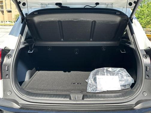 Snow White Pearl 2026 Kia Seltos EX