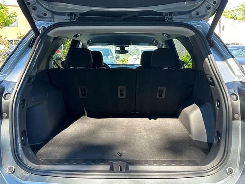 Sterling Gray Metallic 2023 Chevrolet Equinox 1LT