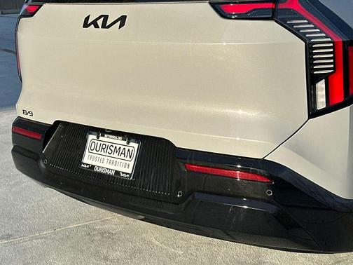 2026 Kia EV9 Land