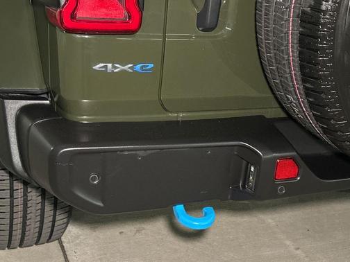Sarge Green Clearcoat 2022 Jeep Wrangler Unlimited 4xe Sahara