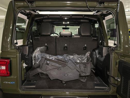 Sarge Green Clearcoat 2022 Jeep Wrangler Unlimited 4xe Sahara