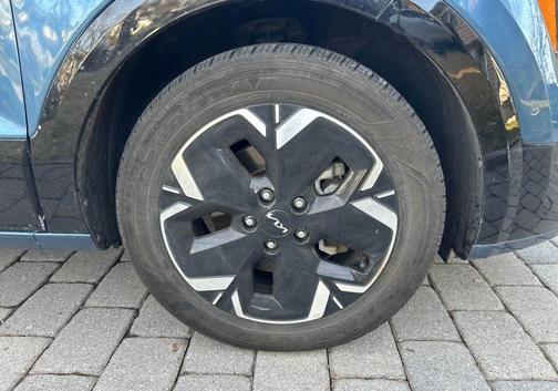 Mineral Blue 2023 Kia Niro EV Wave
