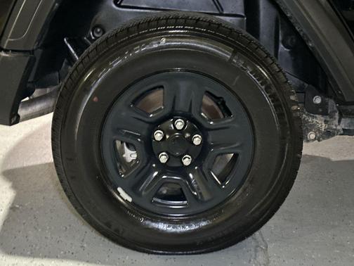 Black Clearcoat 2022 Jeep Wrangler Sport