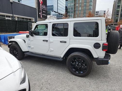 2022 Jeep Wrangler Unlimited 4xe Sahara
