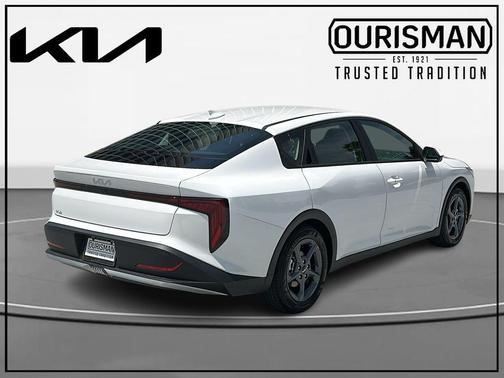 White Pearl 2026 Kia K4 LXS