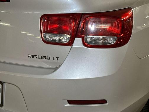 Iridescent Pearl Tricoat 2015 Chevrolet Malibu 1LT