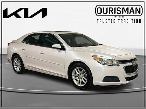 Iridescent Pearl Tricoat 2015 Chevrolet Malibu 1LT