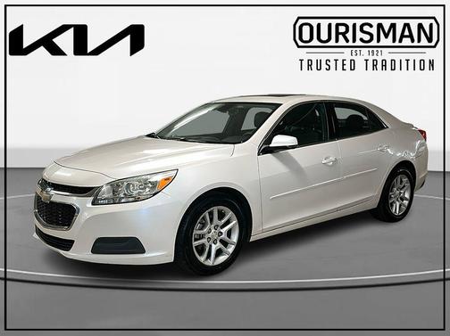 Iridescent Pearl Tricoat 2015 Chevrolet Malibu 1LT