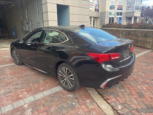 2018 Acura TLX V6 Advance