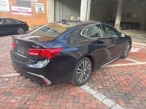 2018 Acura TLX V6 Advance