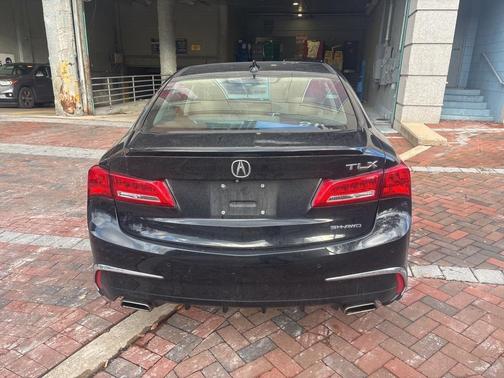 2018 Acura TLX V6 Advance