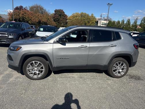 2023 Jeep Compass Latitude Lux