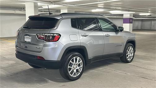 2023 Jeep Compass Latitude Lux