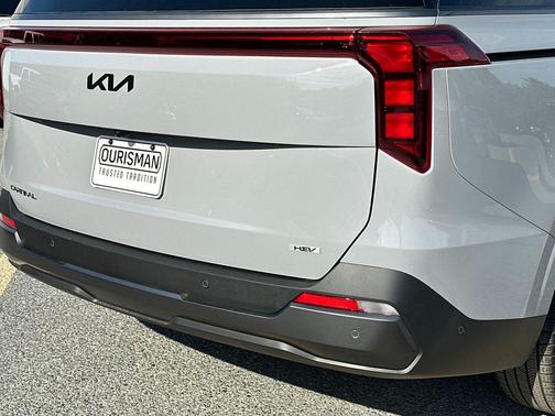 Ceramic White 2026 Kia Carnival Hybrid SX