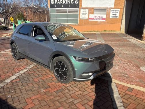 2024 Hyundai IONIQ 5 SEL