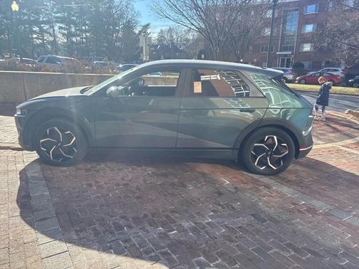 2024 Hyundai IONIQ 5 SEL