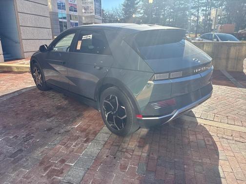 2024 Hyundai IONIQ 5 SEL