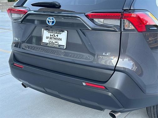2022 Toyota RAV4 Hybrid LE