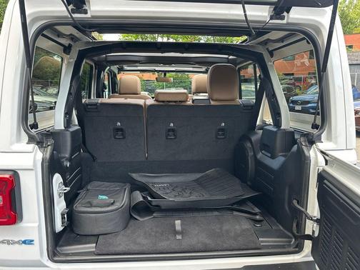 Bright White Clearcoat 2023 Jeep Wrangler 4xe Sahara