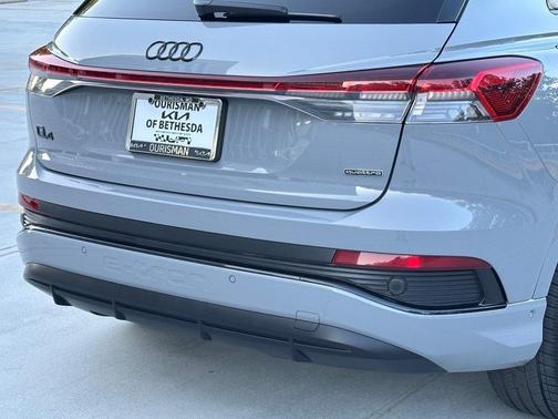 2024 Audi Q4 e-tron 55 quattro Premium