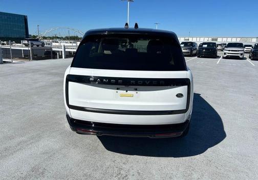 Fuji White 2023 Land Rover Range Rover P400 SE