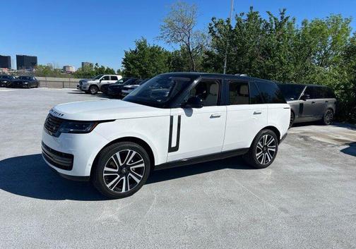 Fuji White 2023 Land Rover Range Rover P400 SE