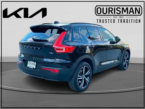 2021 Volvo XC40 T5 R-Design