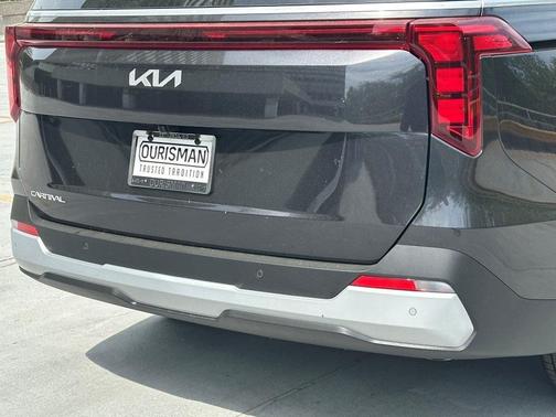 2025 Kia Carnival EX