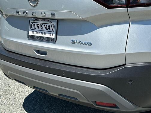 Brilliant Silver Metallic 2023 Nissan Rogue SV