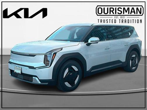 2026 Kia EV9 Light Long Range