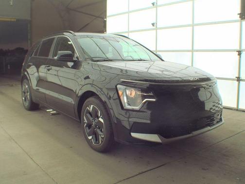 Aurora Black Pearl 2023 Kia Niro EV Wind