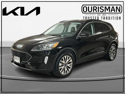 2022 Ford Escape Titanium